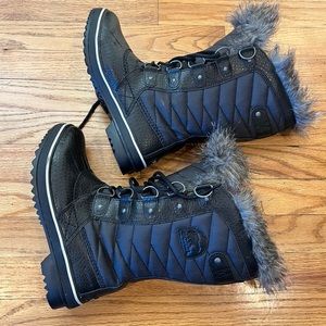 SOREL boots size 6